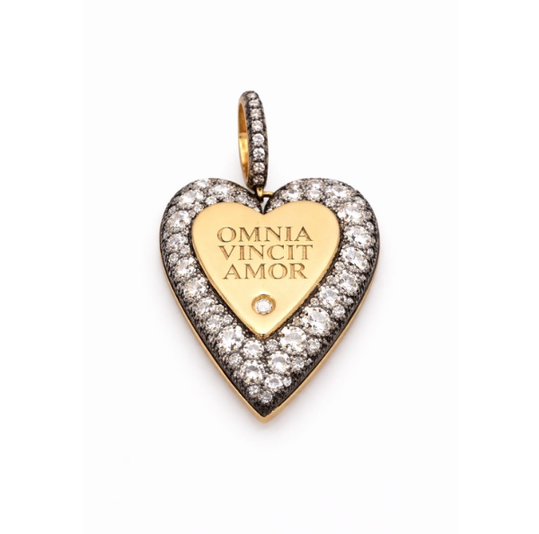 Pendant "Omnia Vincit Amor"