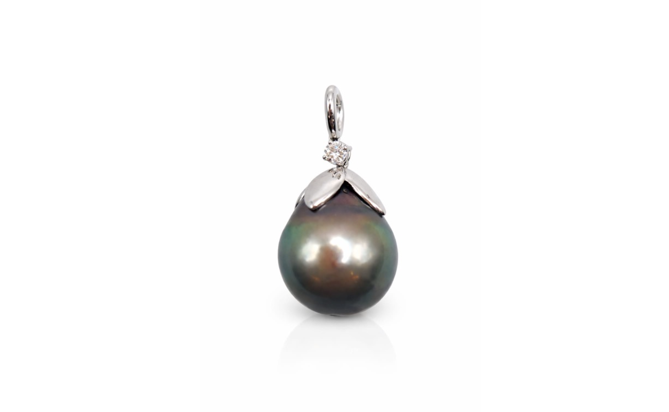 Pendant "Tahitian Beauty"