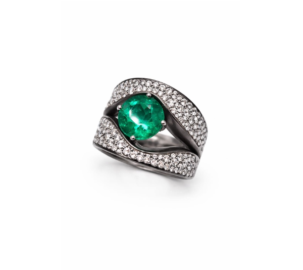 Ring "Extraordinaire"